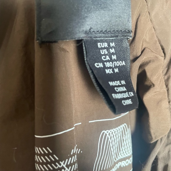 H&M coat like New fit large very puffy - Picture 3 of 3